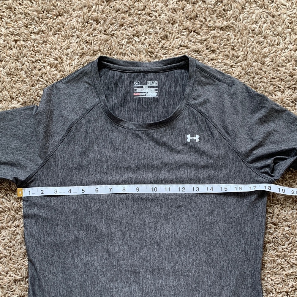 Under Armour Women's Dark Gray Heather Long Sleeve HeatGear Crew Performance Tee - Picture 7 of 8